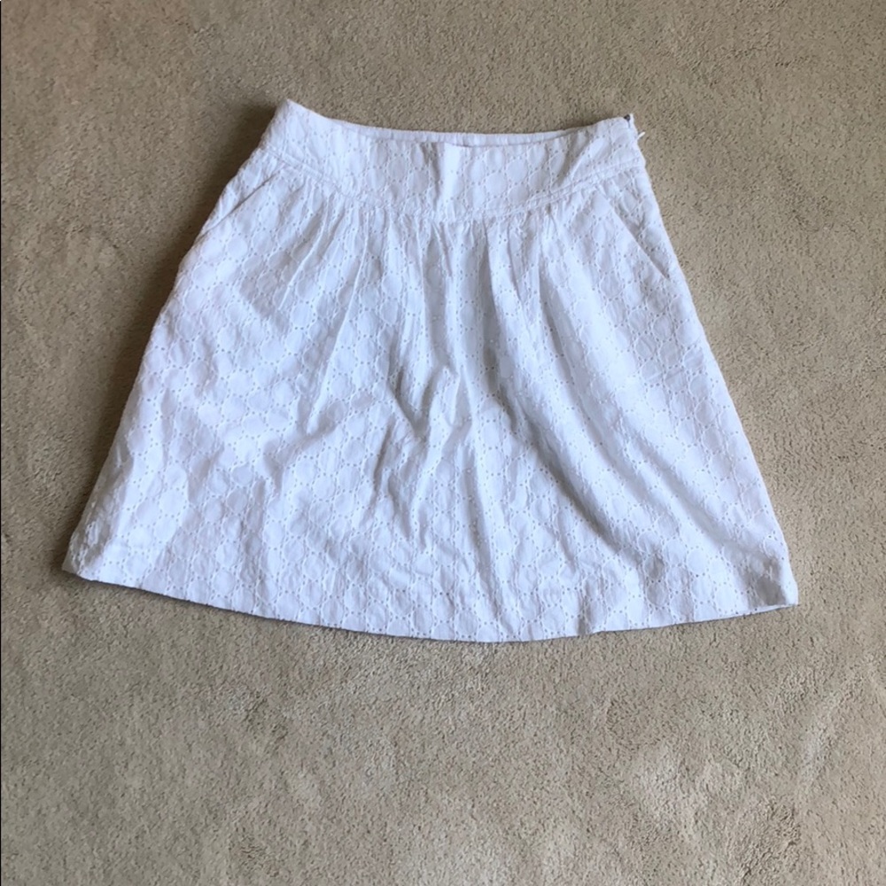 White lace loft skirt